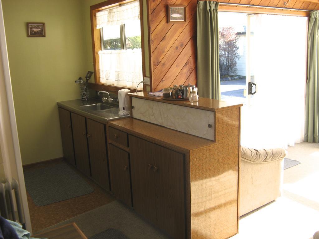 Tongariro River Motel Турангі Номер фото