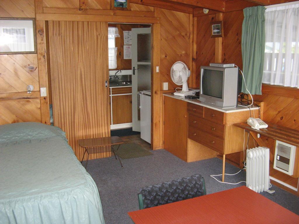 Tongariro River Motel Турангі Номер фото
